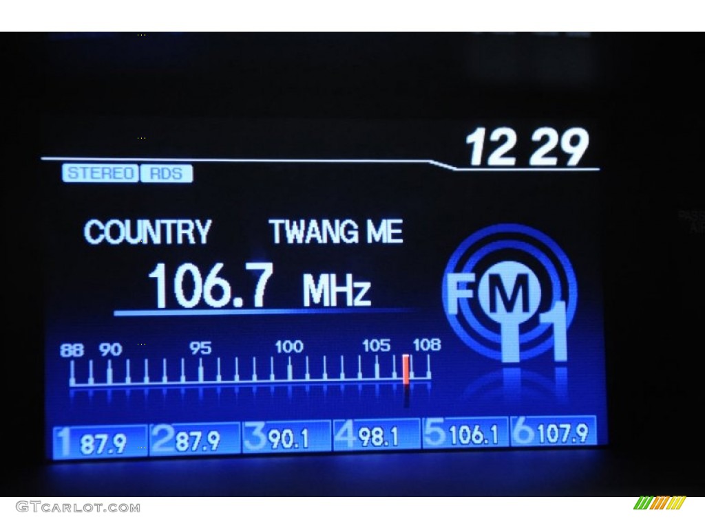 2015 Pilot LX - Modern Steel Metallic / Gray photo #13