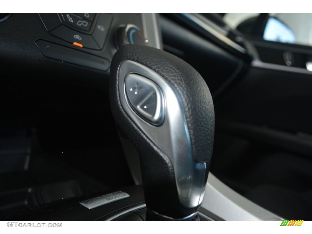 2015 Fusion SE - Guard Metallic / Charcoal Black photo #16