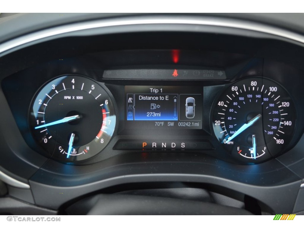 2015 Fusion SE - Guard Metallic / Charcoal Black photo #21