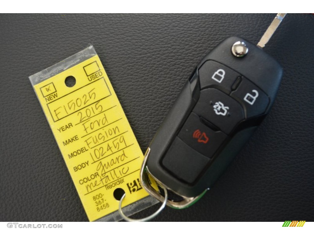 2015 Fusion SE - Guard Metallic / Charcoal Black photo #23