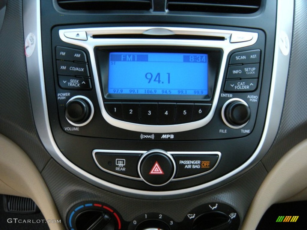 2013 Accent GLS 4 Door - Century White / Beige photo #43