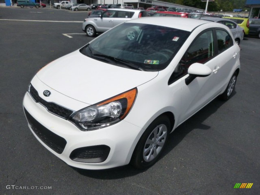 Clear White 2015 Kia Rio 5-Door EX Exterior Photo #96669050