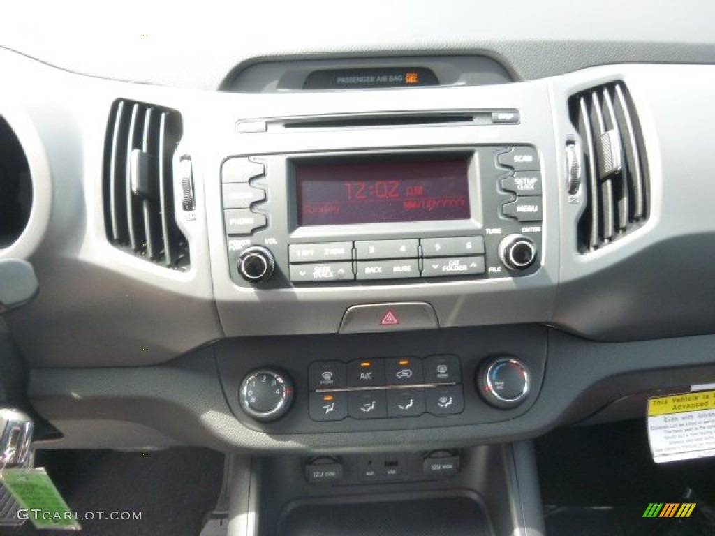 2015 Kia Sportage LX AWD Controls Photo #96669842