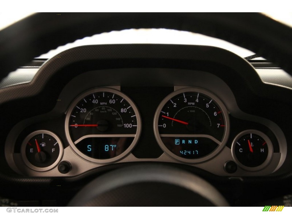 2009 Jeep Wrangler Unlimited Sahara 4x4 Gauges Photo #96680494