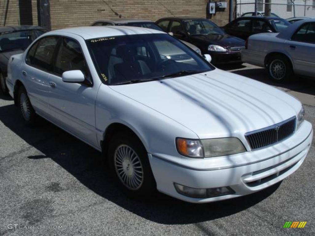 1996 I 30 - Arctic White Pearl / Gray photo #1