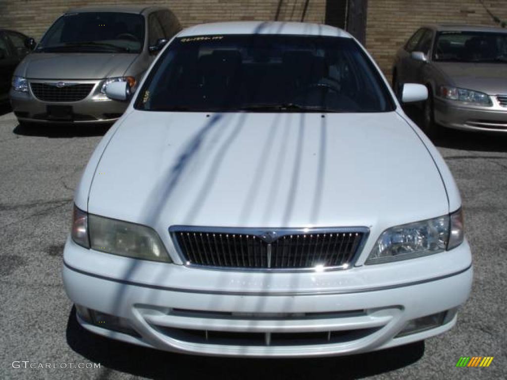 1996 I 30 - Arctic White Pearl / Gray photo #2
