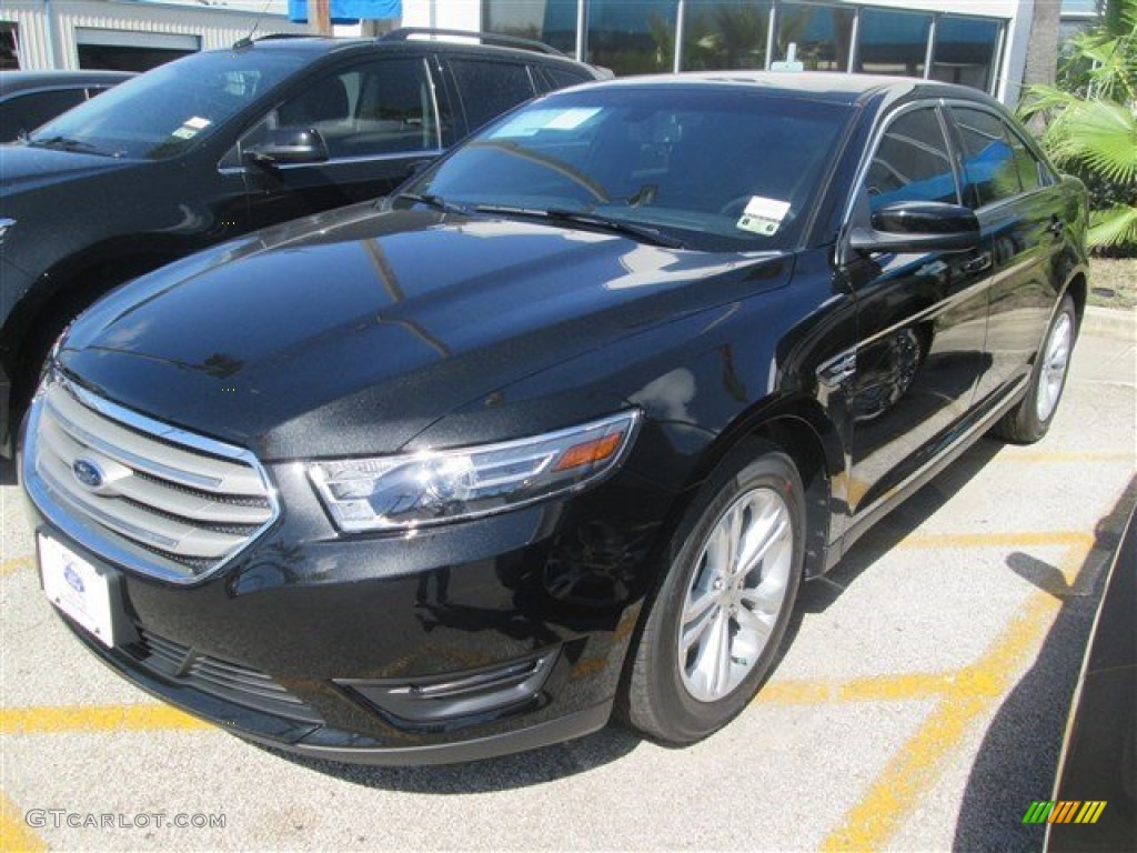 2015 Taurus SEL - Tuxedo Black Metallic / Charcoal Black photo #1