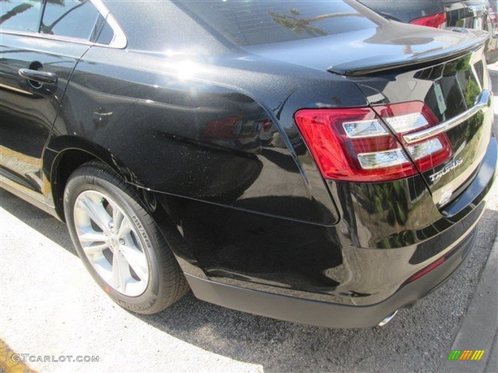 2015 Taurus SEL - Tuxedo Black Metallic / Charcoal Black photo #7