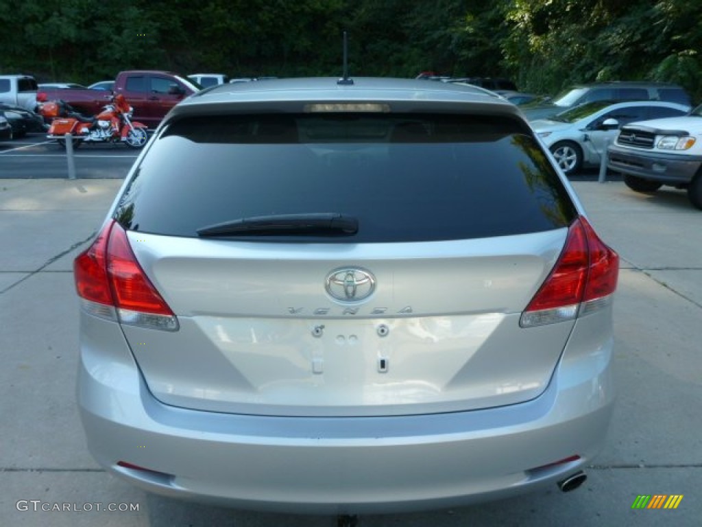 2010 Venza I4 - Classic Silver Metallic / Gray photo #16