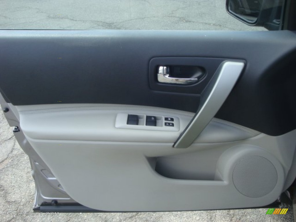 2011 Rogue SV AWD - Gotham Gray Metallic / Gray photo #23