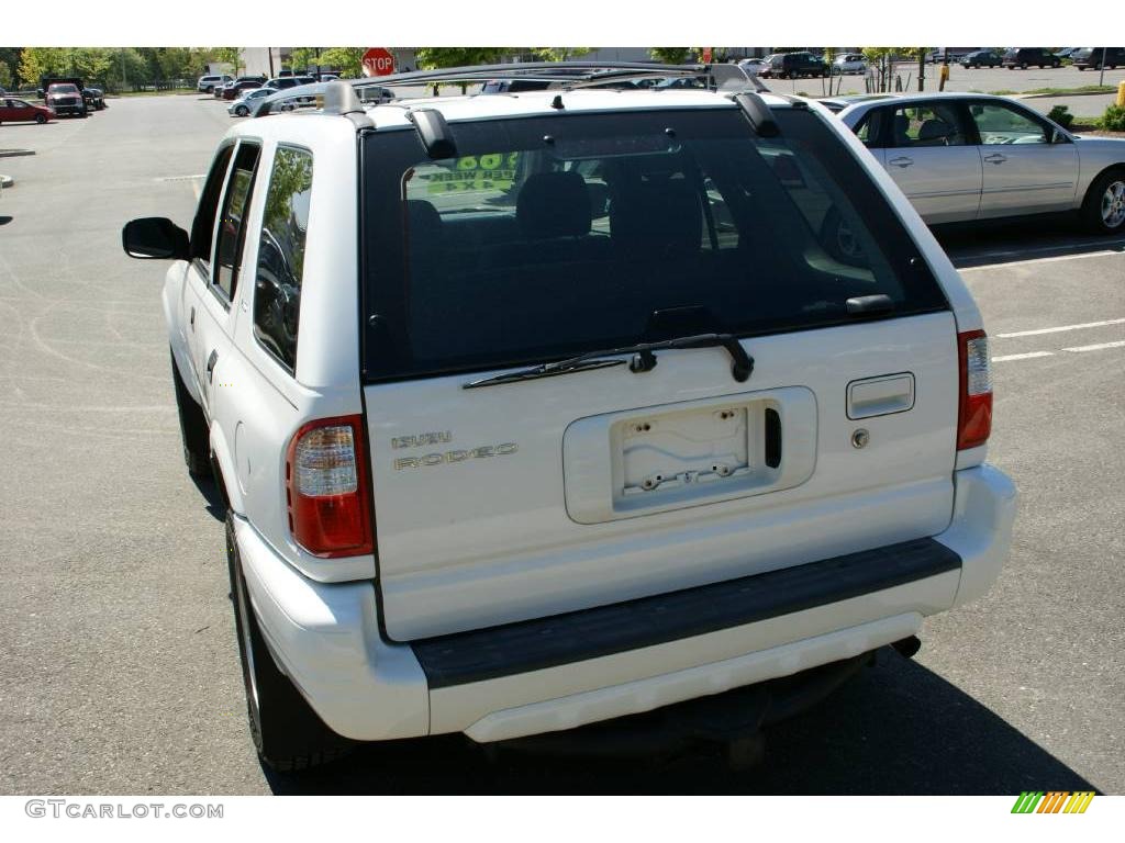2002 Rodeo LS 4WD - Alpine White / Gray photo #5