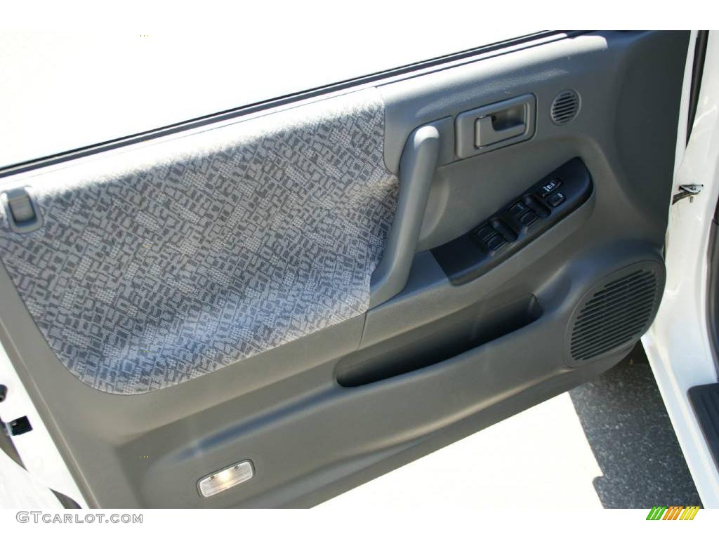 2002 Rodeo LS 4WD - Alpine White / Gray photo #10