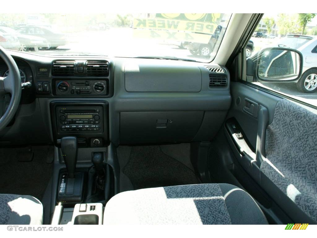 2002 Rodeo LS 4WD - Alpine White / Gray photo #16