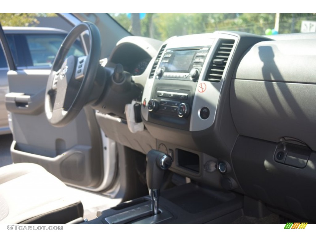 2014 Xterra X - Brilliant Silver / Gray photo #24