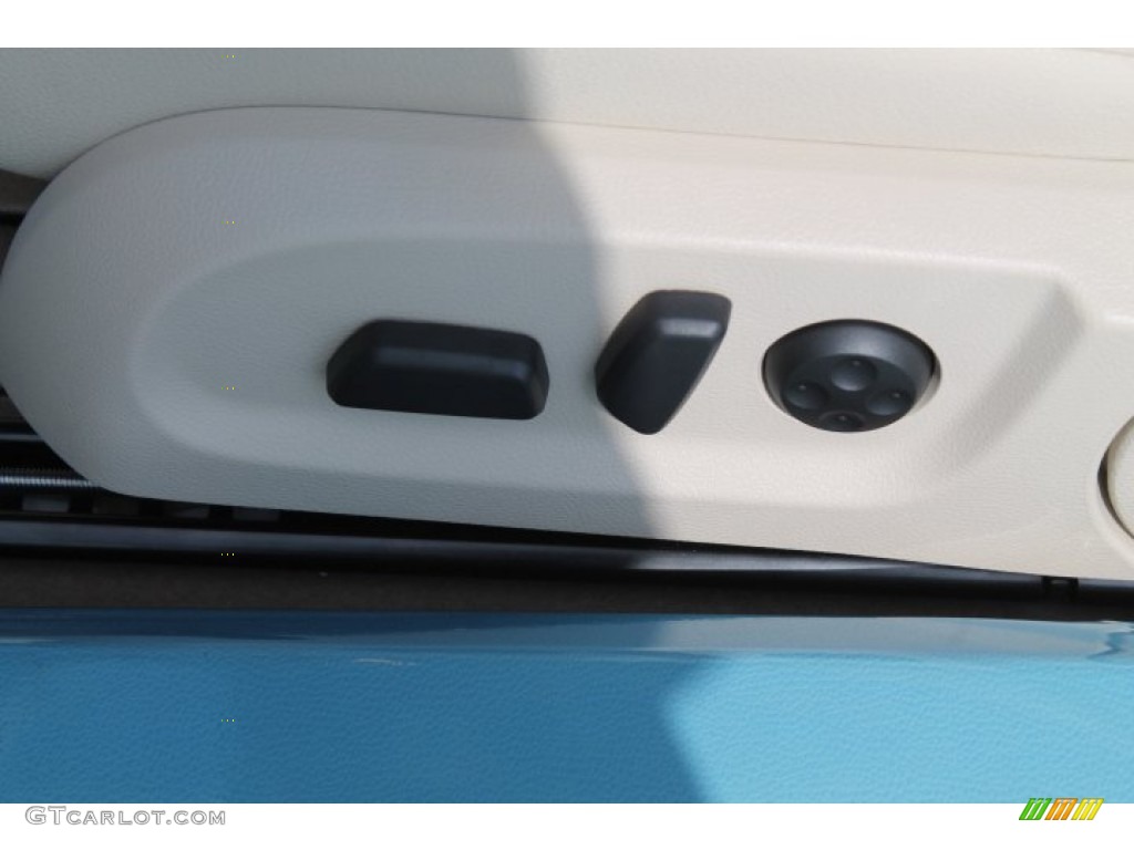 2015 Volkswagen Eos Komfort Controls Photo #96699595