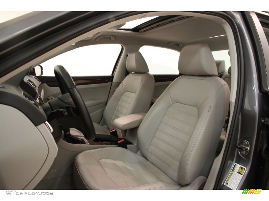 Moonrock Gray Interior 2013 Volkswagen Passat V6 SEL Photo #96701362