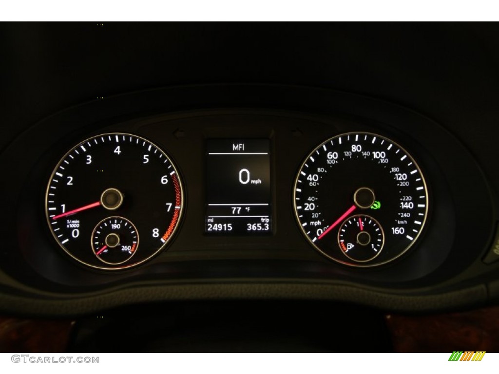 2013 Volkswagen Passat V6 SEL Gauges Photos