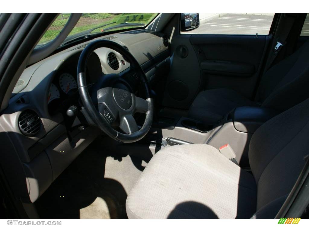 2002 Liberty Sport 4x4 - Black / Taupe photo #10