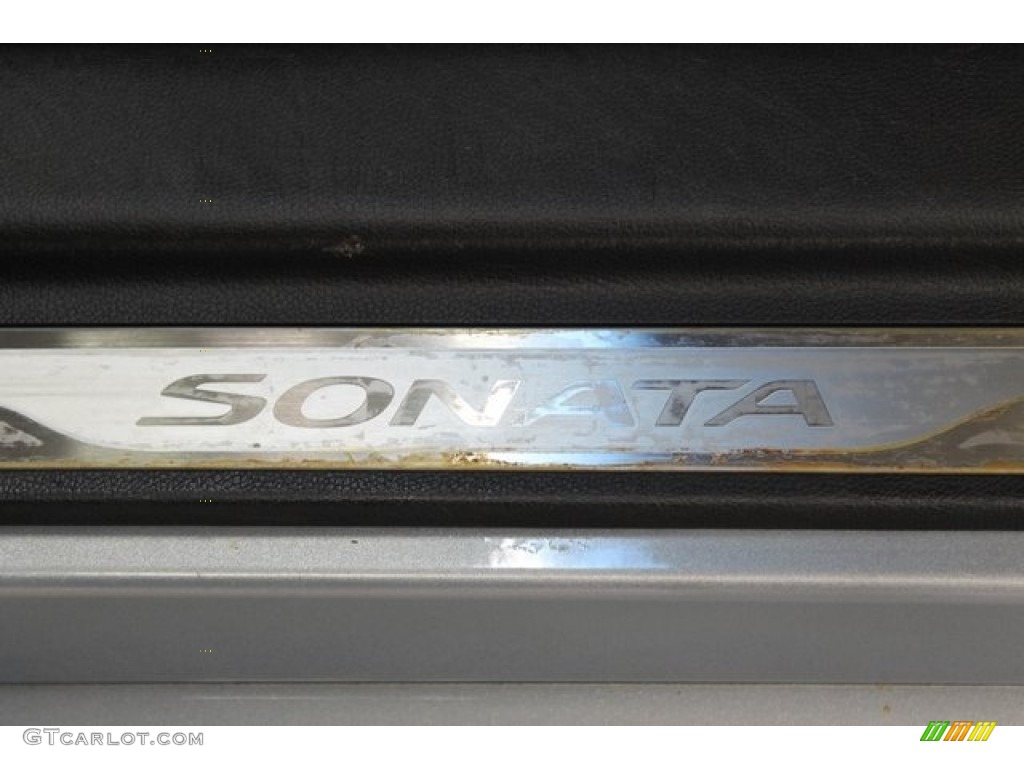 2012 Sonata Limited - Radiant Silver / Gray photo #14