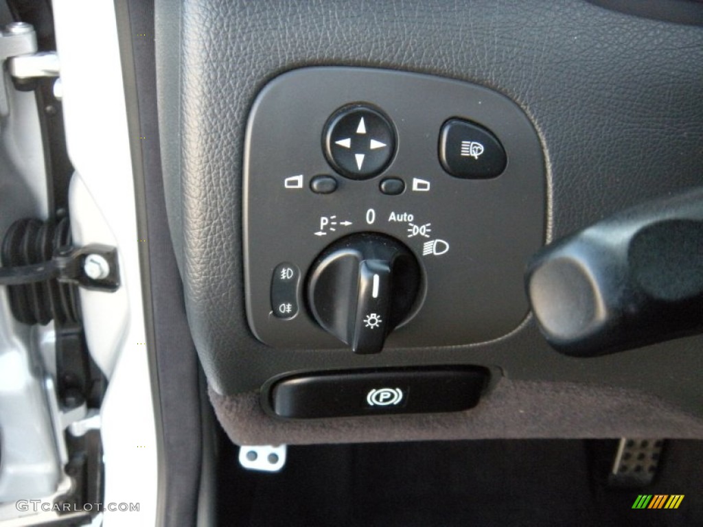 2005 Mercedes-Benz CLK 55 AMG Cabriolet Controls Photos