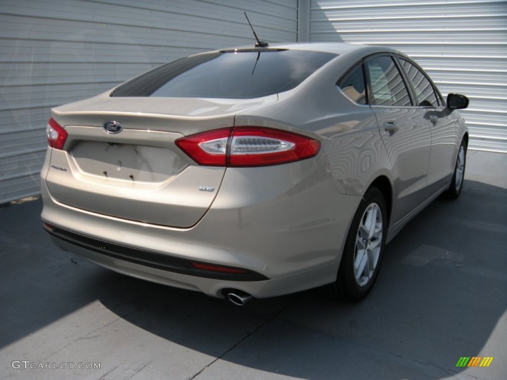 2015 Fusion SE - Tectonic Silver Metallic / Charcoal Black photo #4