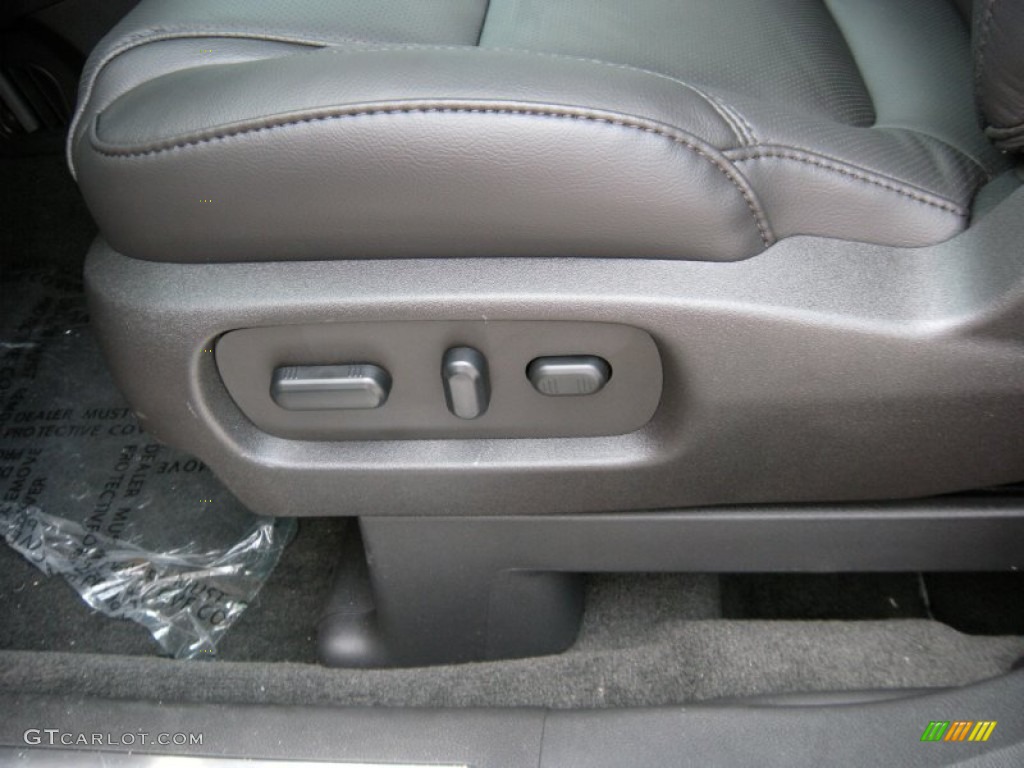2015 Explorer Limited - Magnetic / Charcoal Black photo #28
