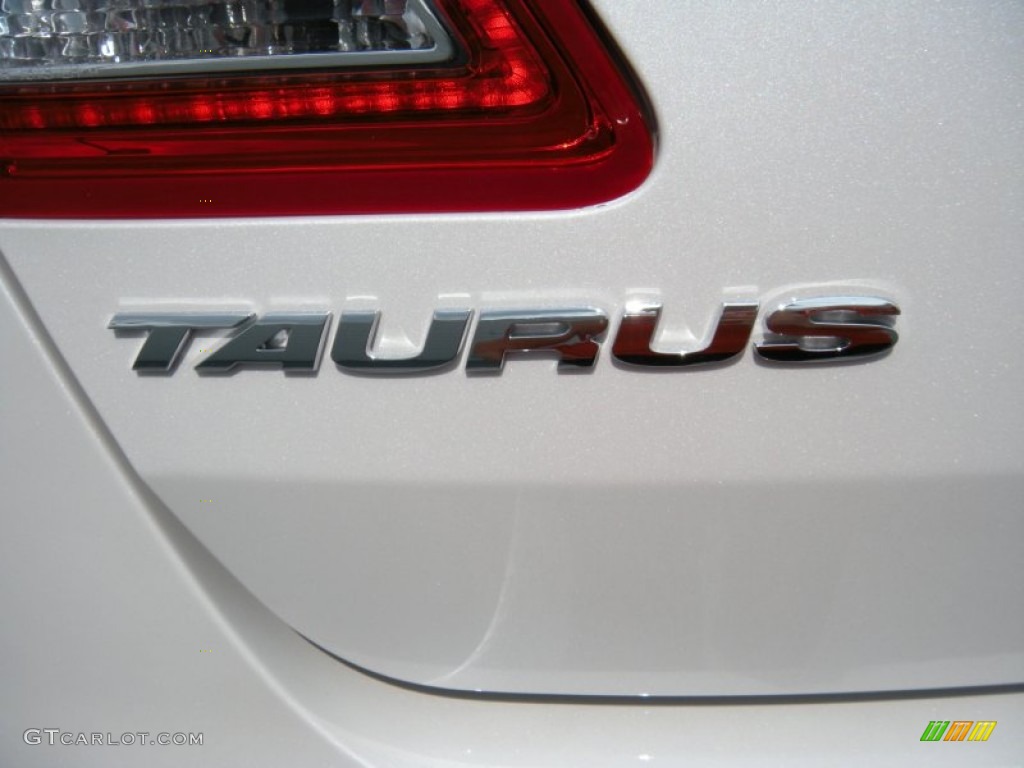 2015 Taurus SEL - White Platinum Metallic / Dune photo #13