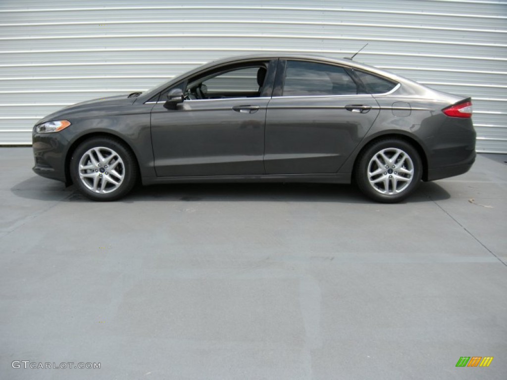 2015 Fusion SE - Magnetic Metallic / Charcoal Black photo #6