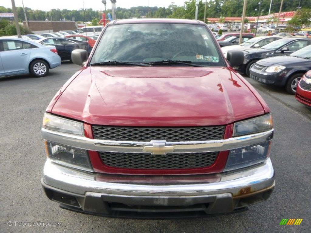 2004 Colorado LS Crew Cab 4x4 - Dark Cherry Red Metallic / Very Dark Pewter photo #6