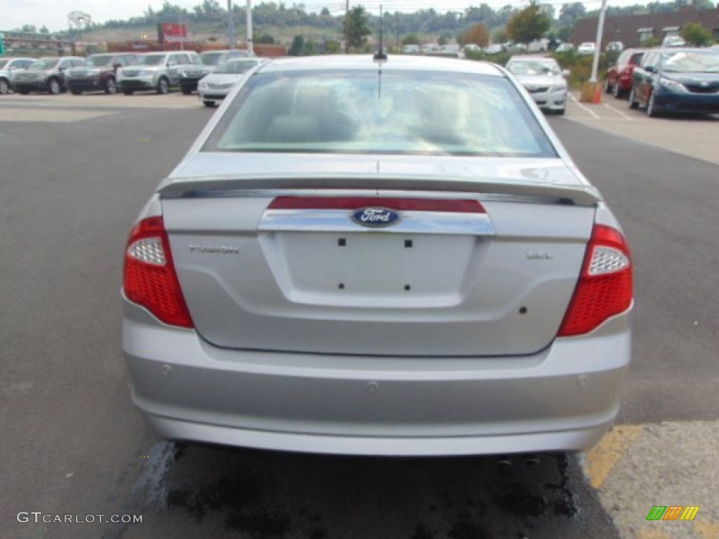 2010 Fusion SEL - Brilliant Silver Metallic / Medium Light Stone photo #8
