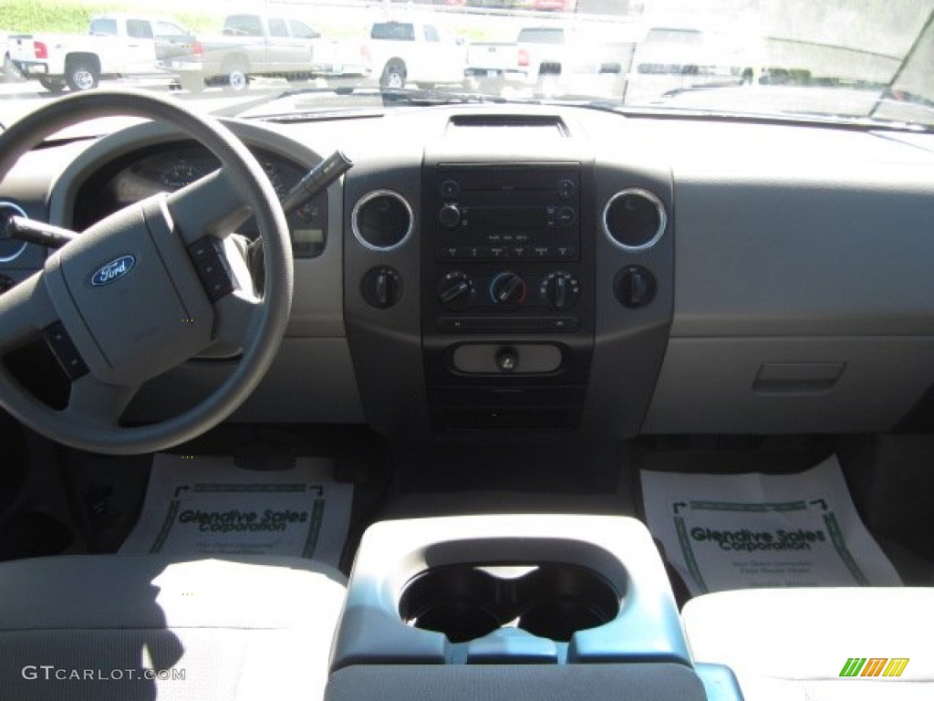 2006 F150 XLT SuperCrew 4x4 - Oxford White / Medium/Dark Flint photo #8