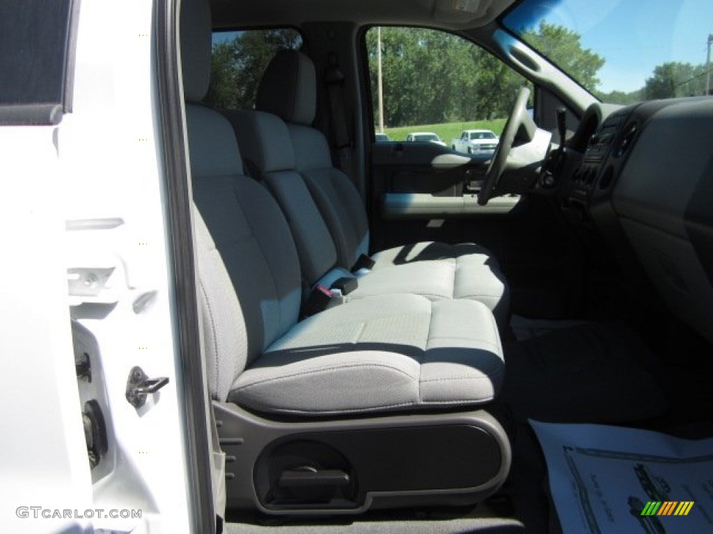 2006 F150 XLT SuperCrew 4x4 - Oxford White / Medium/Dark Flint photo #11