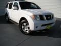 2006 Avalanche White Nissan Pathfinder SE  photo #2