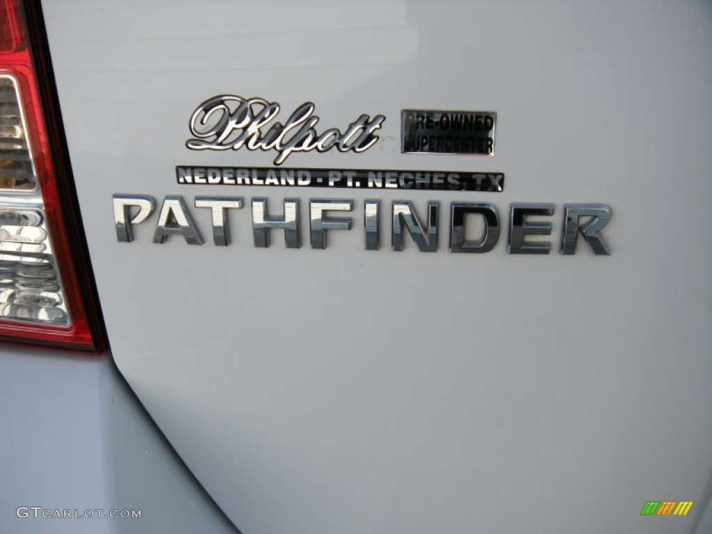 2006 Pathfinder SE - Avalanche White / Desert photo #19
