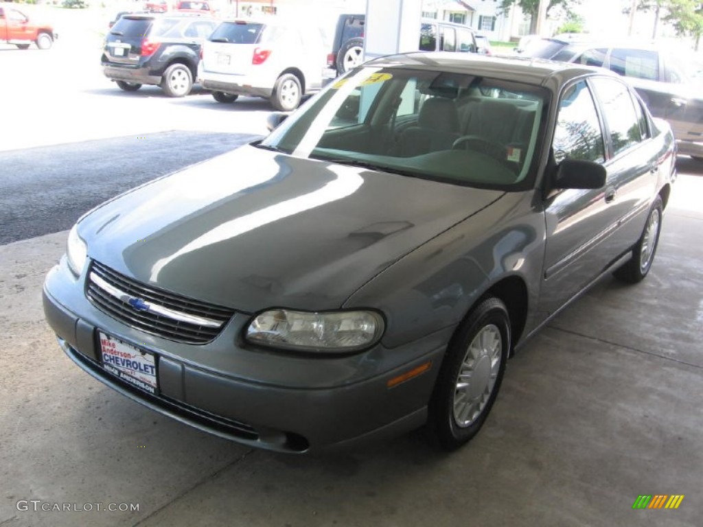 2004 Classic  - Medium Gray Metallic / Gray photo #21