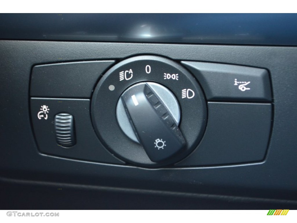2013 BMW X6 M M xDrive Controls Photo #96728353