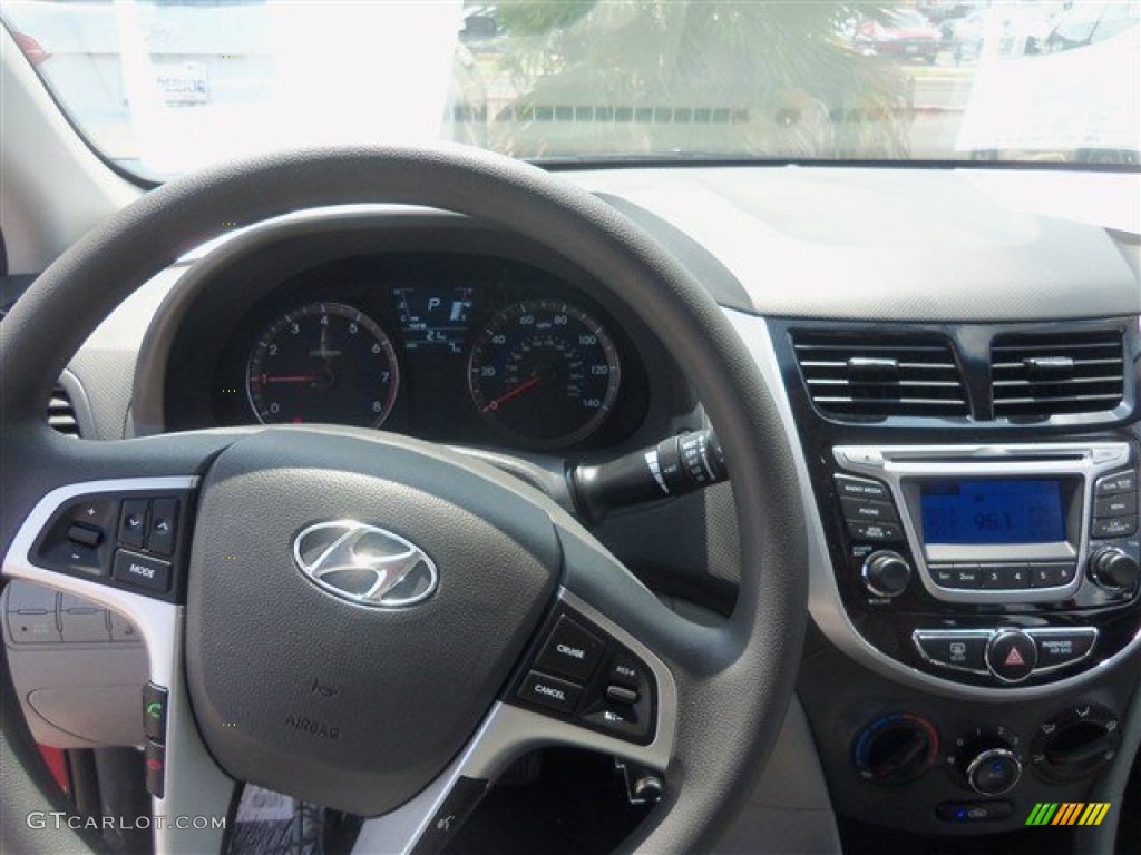 2014 Accent GLS 4 Door - Boston Red / Gray photo #7