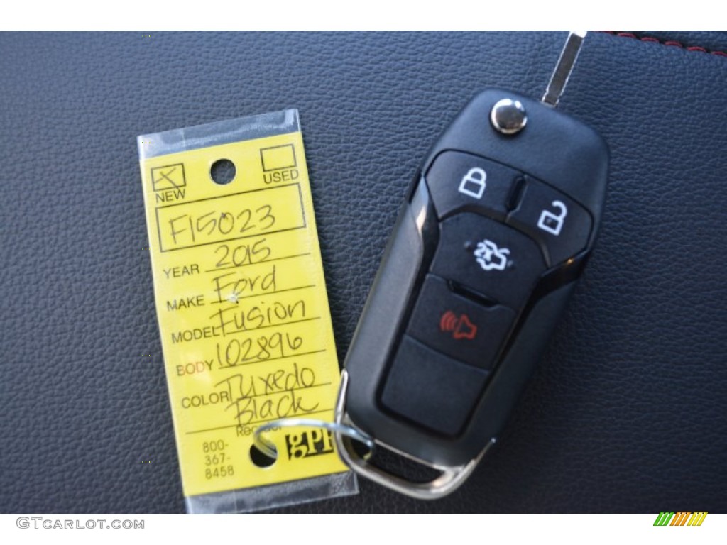 2015 Ford Fusion SE Keys Photos