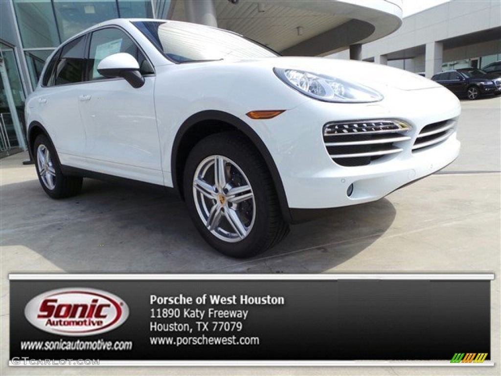 2014 Cayenne Platinum Edition - White / Black/Luxor Beige photo #1