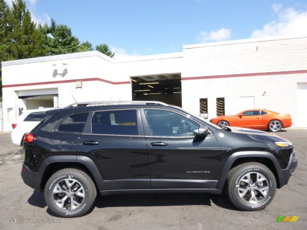Brilliant Black Crystal Pearl 2015 Jeep Cherokee Trailhawk 4x4 Exterior Photo #96774225