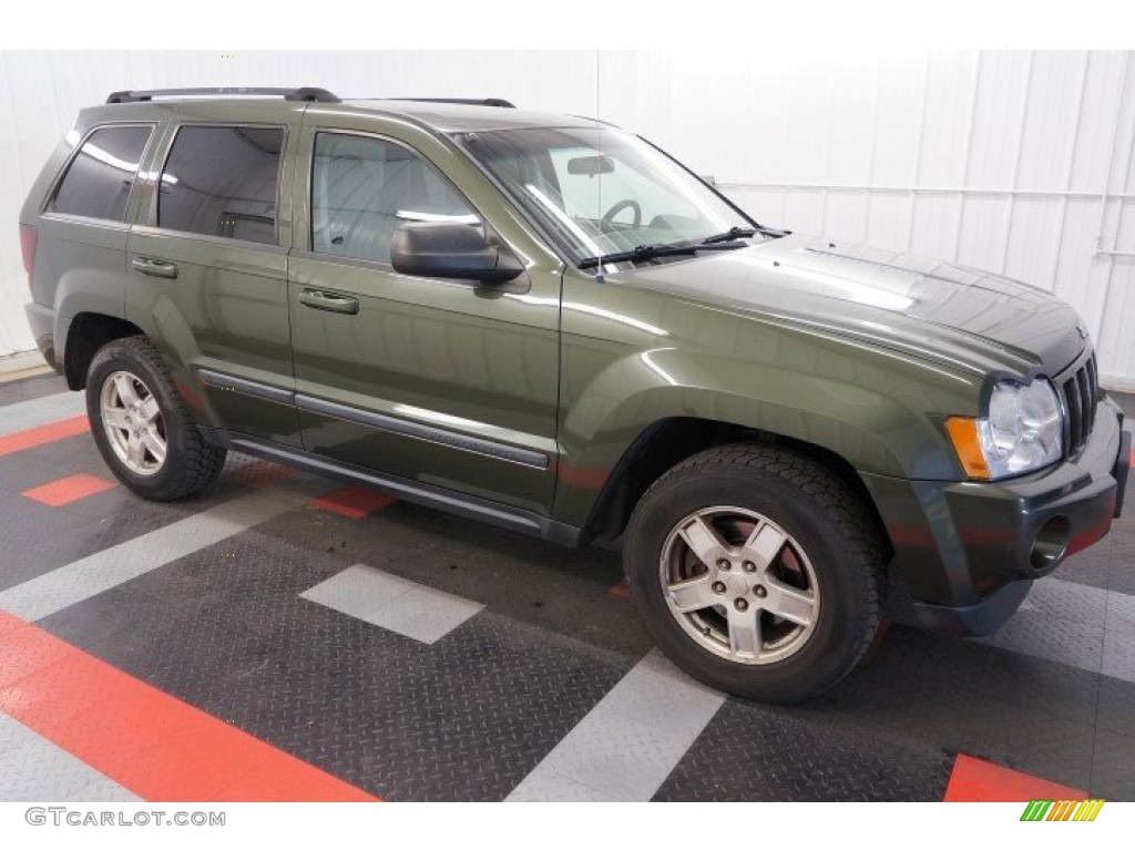 2007 Grand Cherokee Laredo 4x4 - Jeep Green Metallic / Medium Slate Gray photo #5