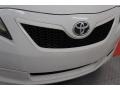 Super White - Camry SE Photo No. 39