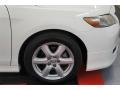 Super White - Camry SE Photo No. 41