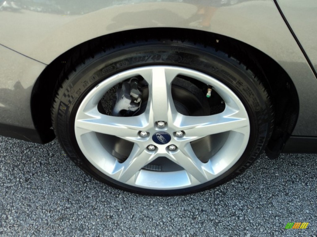 2014 Focus Titanium Sedan - Sterling Gray / Charcoal Black photo #4