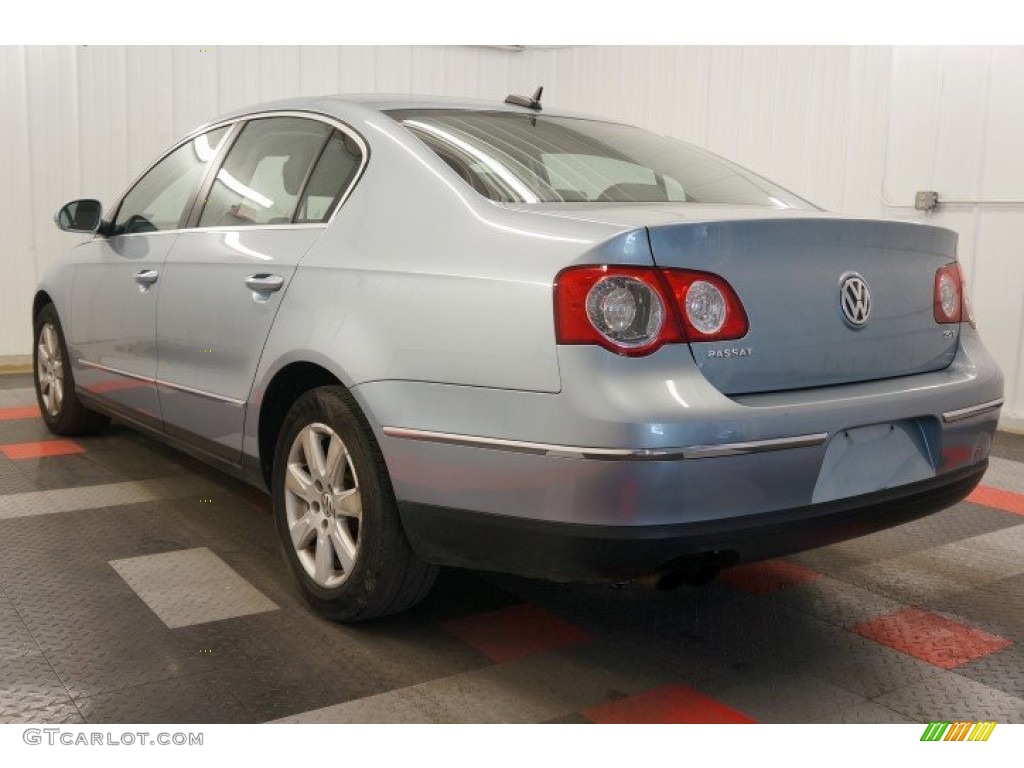 2006 Passat 2.0T Sedan - Arctic Blue Silver / Classic Grey photo #9
