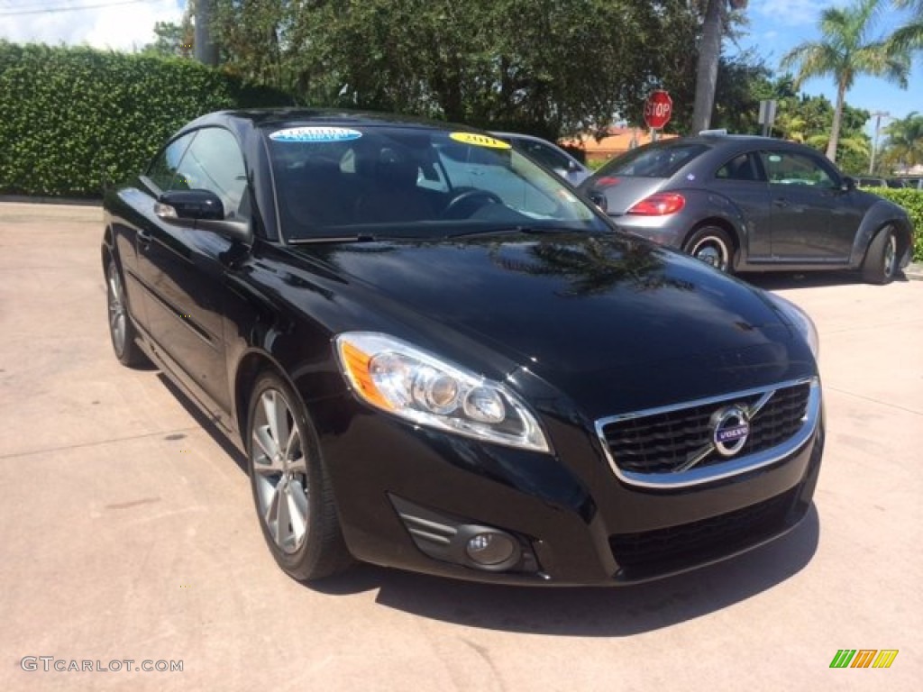 2011 C70 T5 - Black / Cranberry Leather/Off Black photo #7