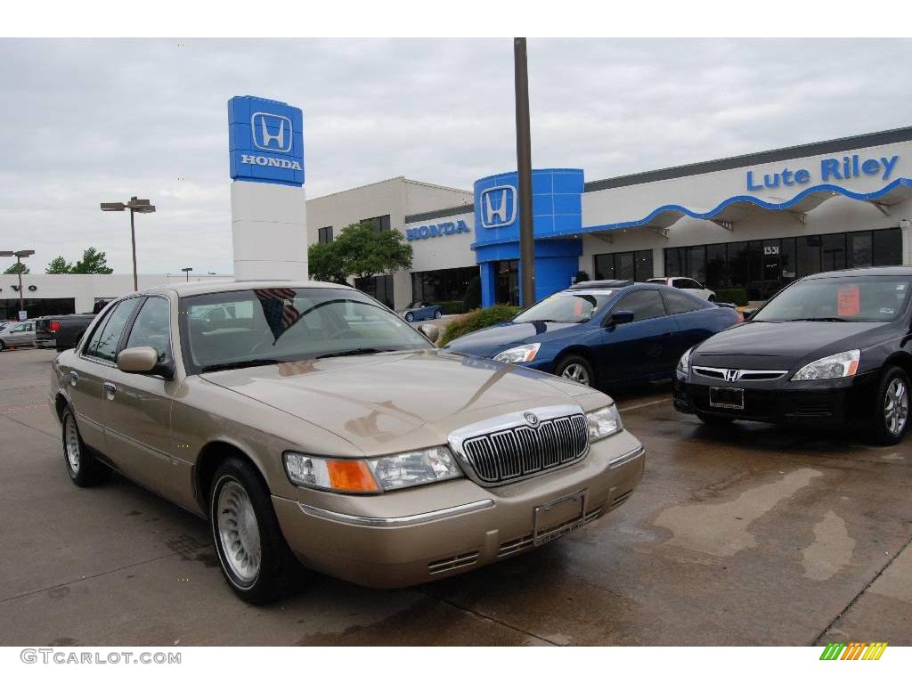 2000 Grand Marquis LS - Harvest Gold Metallic / Medium Parchment photo #1