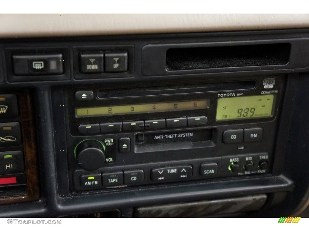 1995 Toyota Land Cruiser Standard Land Cruiser Model Controls Photo #96799458