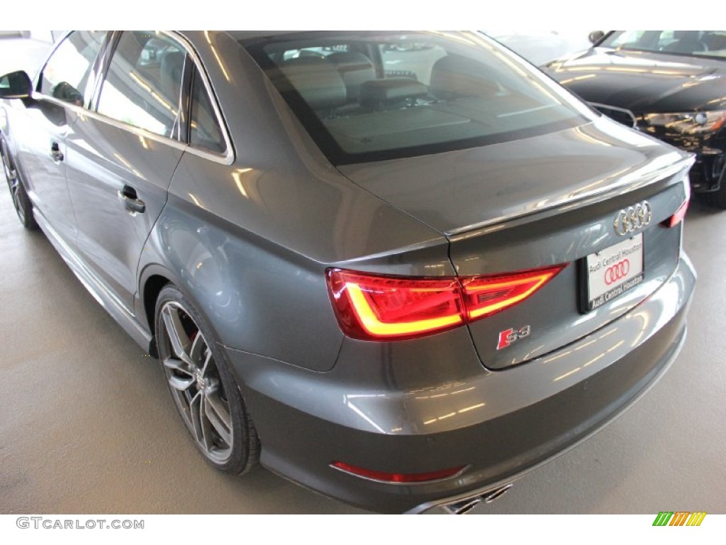 2015 A3 2.0 Premium quattro - Daytona Gray Pearl / Black/Magma Red photo #6