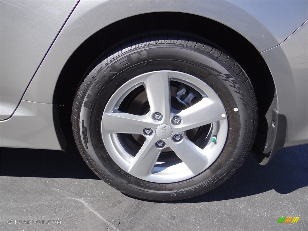 2015 Kia Optima LX Wheel Photos